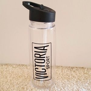 Good used condition Victoria Sport water bottle